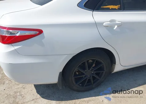 2015 Toyota Camry Hybrid Xle из США, поврежденный, VIN 4T1BD1FK0FU158282